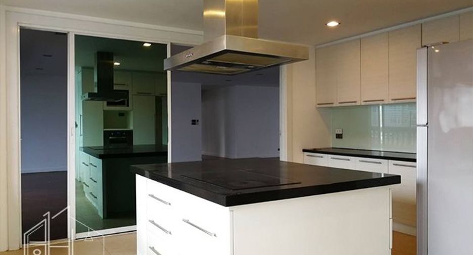 Apartment zur Miete mit 4 Zimmer in Khlong Toei, Bangkok