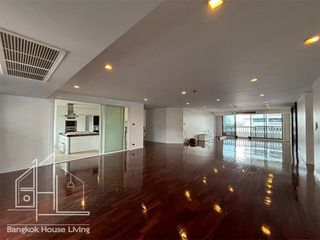 Apartment zur Miete mit 4 Zimmer in Khlong Toei, Bangkok