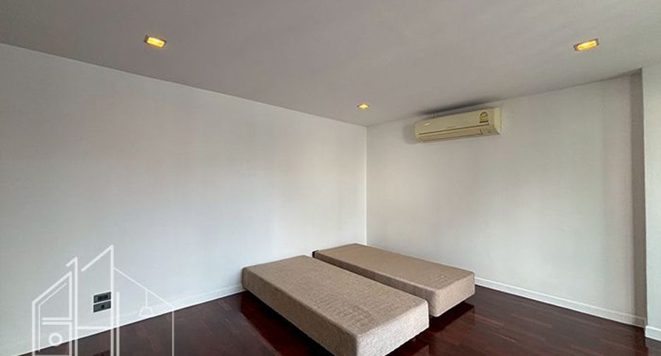 Apartment zur Miete mit 4 Zimmer in Khlong Toei, Bangkok
