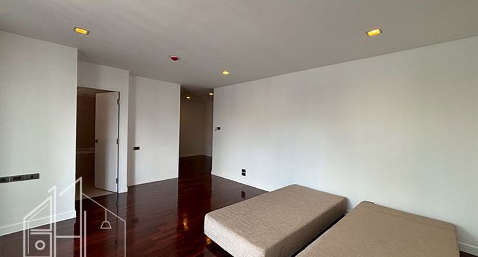 Apartment zur Miete mit 4 Zimmer in Khlong Toei, Bangkok