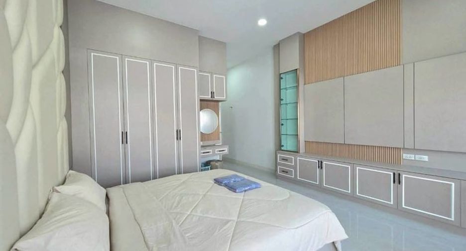 Villa en alquiler de 4 habitaciones en East Pattaya, Pattaya