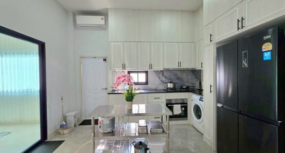 Villa en alquiler de 4 habitaciones en East Pattaya, Pattaya