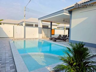 Villa en alquiler de 4 habitaciones en Bang Lamung, Chonburi