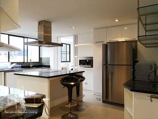 Apartment zur Miete mit 4 Zimmer in Khlong Toei, Bangkok