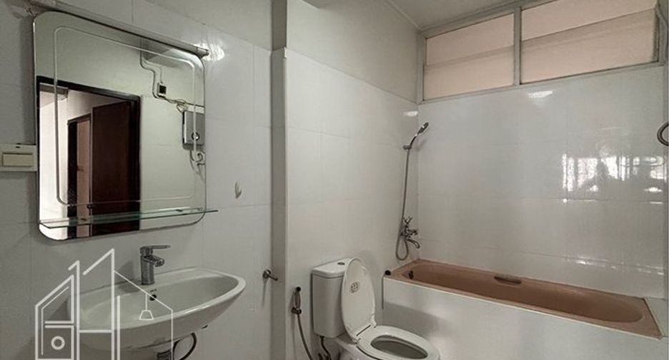 For rent 2 ベッドルーム condo in Watthana, Bangkok