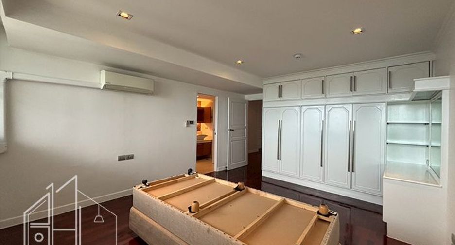 Wohnung zur Miete mit 4 Zimmer in Khlong Toei, Bangkok