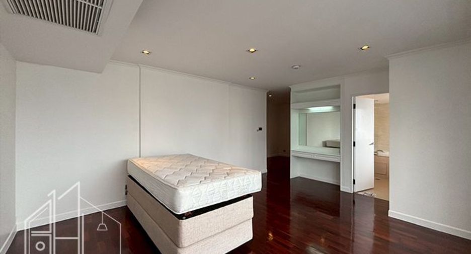 Wohnung zur Miete mit 4 Zimmer in Khlong Toei, Bangkok