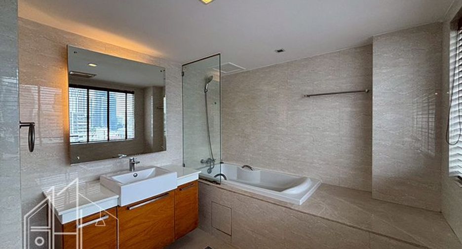 Wohnung zur Miete mit 4 Zimmer in Khlong Toei, Bangkok