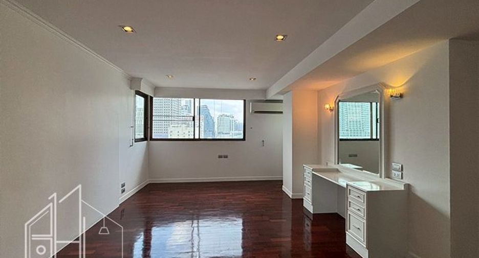 Wohnung zur Miete mit 4 Zimmer in Khlong Toei, Bangkok