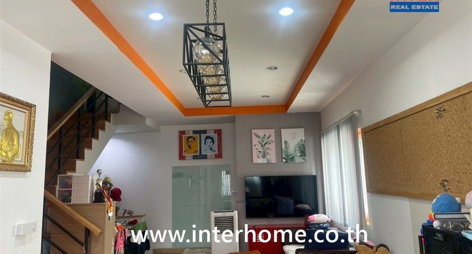For sale 3 bedrooms townhouse in Bang Kapi, Bangkok