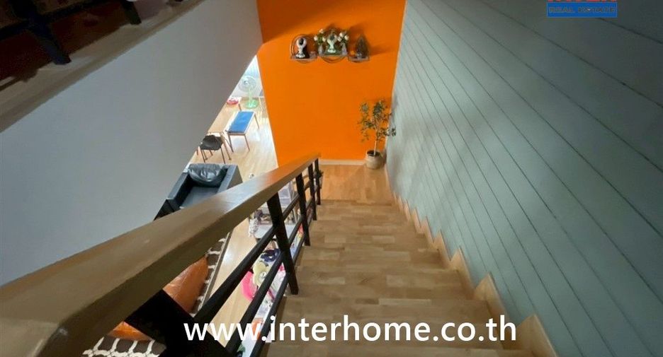 For sale 3 bedrooms townhouse in Bang Kapi, Bangkok