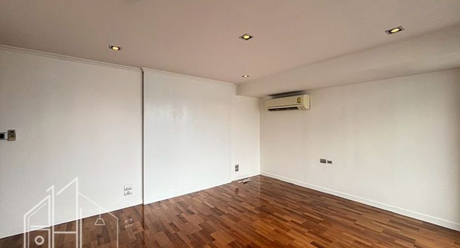 Wohnung zur Miete mit 4 Zimmer in Khlong Toei, Bangkok