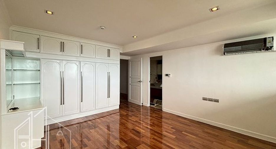 Wohnung zur Miete mit 4 Zimmer in Khlong Toei, Bangkok