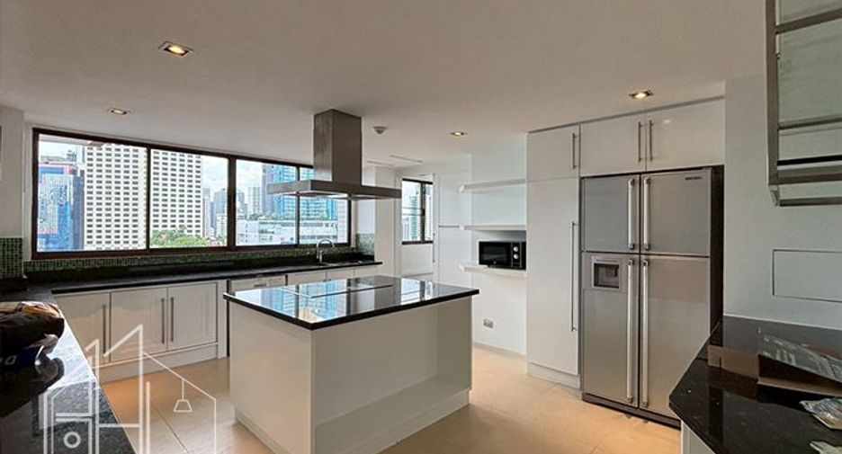 Wohnung zur Miete mit 4 Zimmer in Khlong Toei, Bangkok
