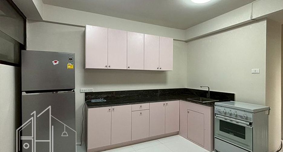 For rent 3 ベッドルーム condo in Watthana, Bangkok