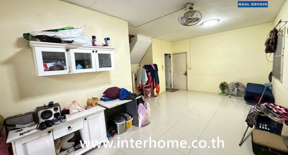 Reihenhaus zum Kauf mit 3 Zimmer in Bang Yai, Nonthaburi