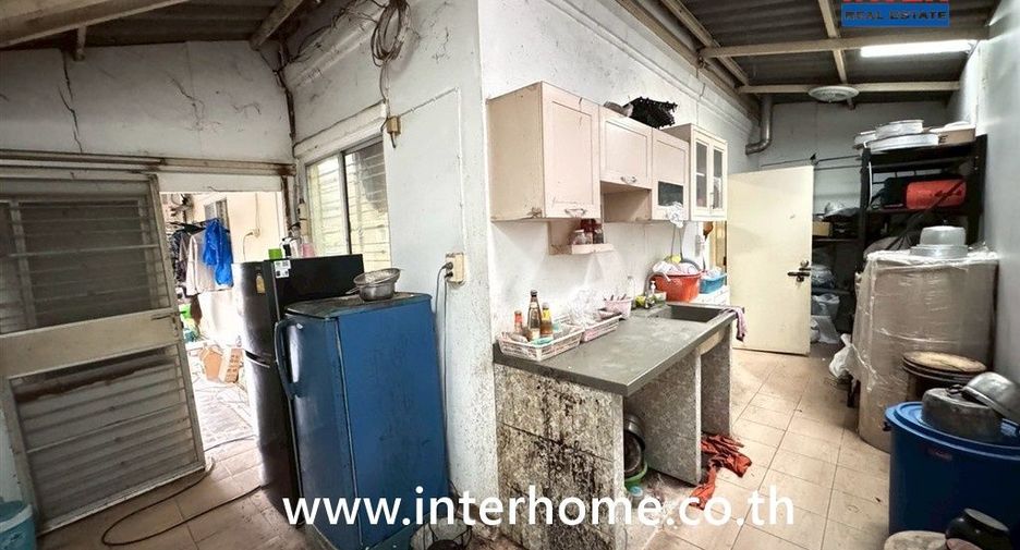 Reihenhaus zum Kauf mit 3 Zimmer in Bang Yai, Nonthaburi