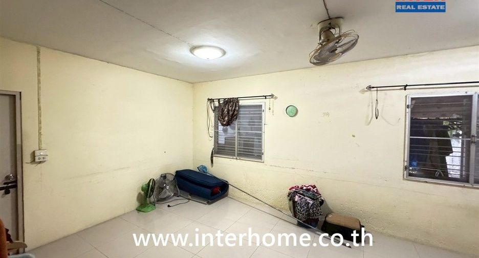Reihenhaus zum Kauf mit 3 Zimmer in Bang Yai, Nonthaburi