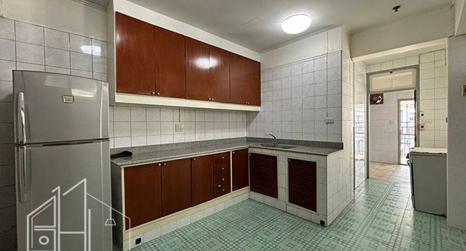 For rent 3 ベッドルーム condo in Watthana, Bangkok