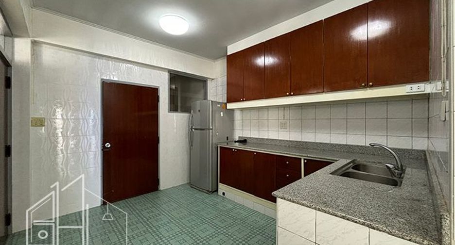 For rent 3 ベッドルーム condo in Watthana, Bangkok