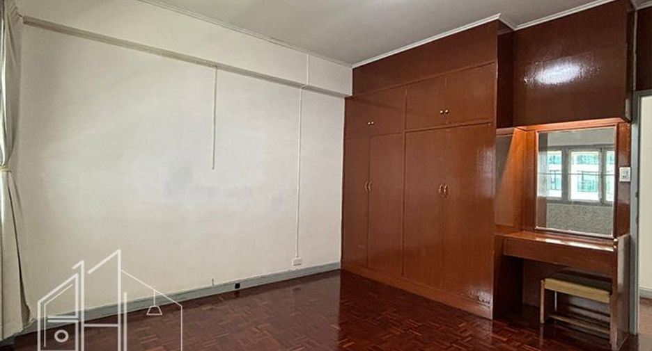 For rent 3 ベッドルーム condo in Watthana, Bangkok