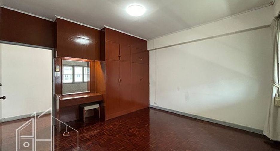 For rent 3 ベッドルーム condo in Watthana, Bangkok