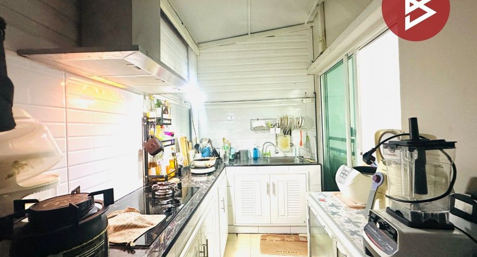 For sale 2 bedrooms townhouse in Bang Khae, Bangkok