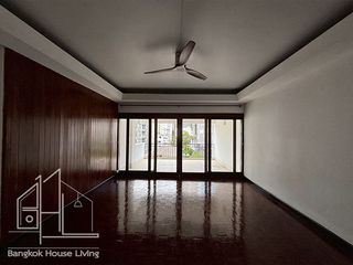 出租 2 卧室 公寓式住宅 在 Watthana, 曼谷