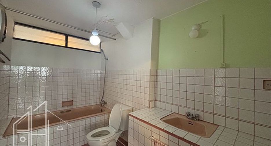 For rent 2 ベッドルーム apartment in Watthana, Bangkok