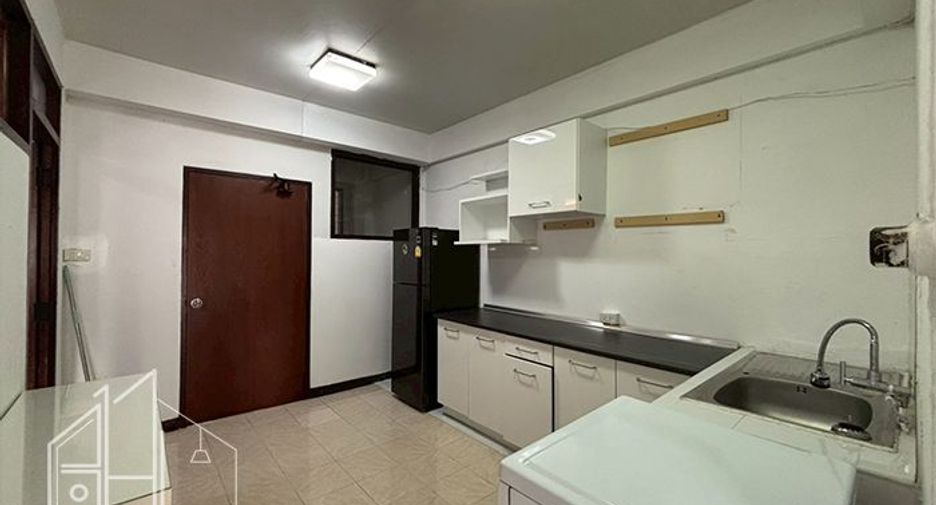 For rent 2 ベッドルーム condo in Watthana, Bangkok