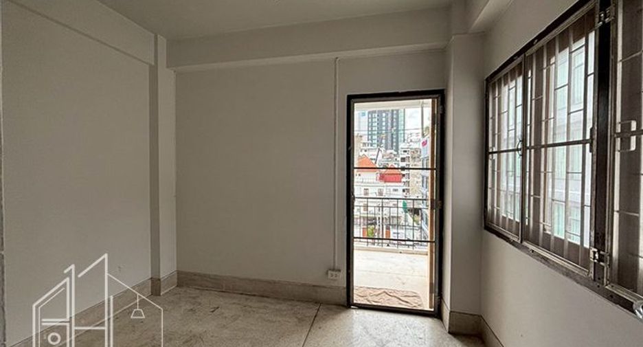 For rent 2 ベッドルーム condo in Watthana, Bangkok