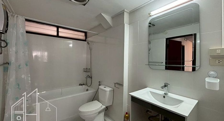 For rent 2 ベッドルーム condo in Watthana, Bangkok