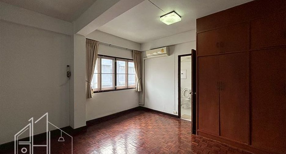 For rent 2 ベッドルーム condo in Watthana, Bangkok