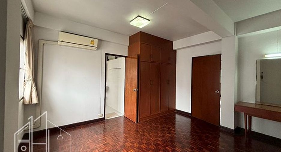 For rent 2 ベッドルーム condo in Watthana, Bangkok