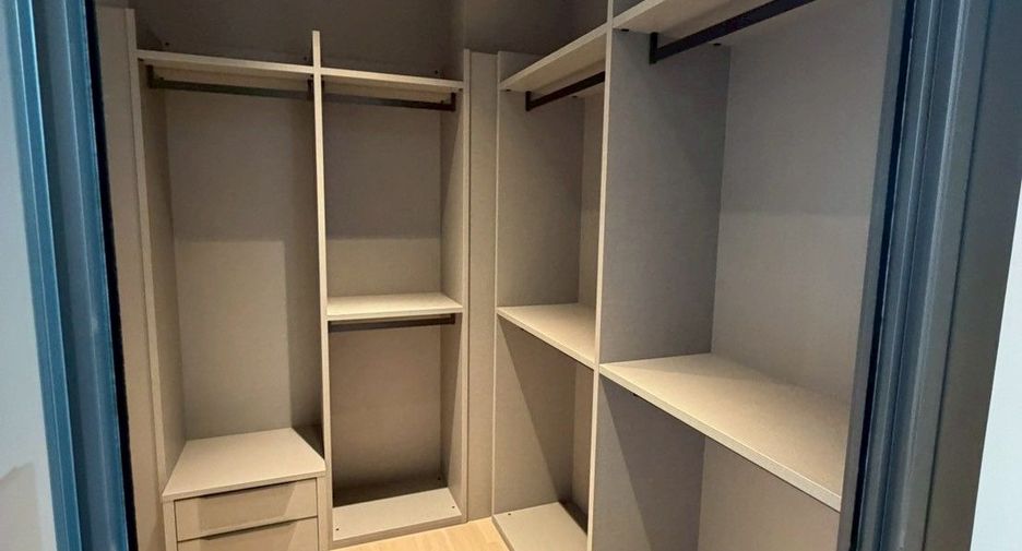 For rent and for sale 1 bed condo in Sathon, Bangkok