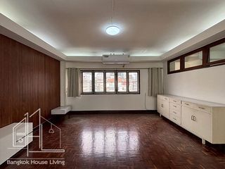 À louer 3 chambres appartement à Watthana, Bangkok