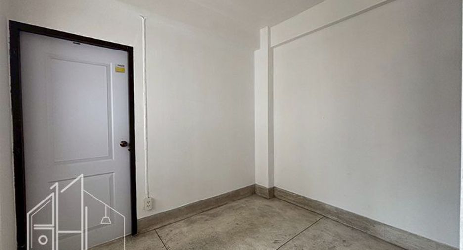 For rent 3 ベッドルーム apartment in Watthana, Bangkok