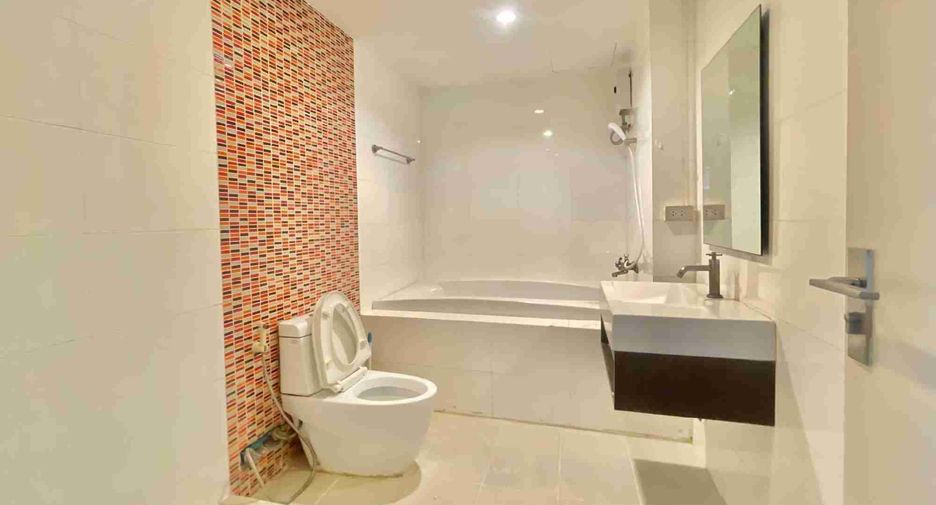 For rent 4 bedrooms house in South Pattaya, Pattaya