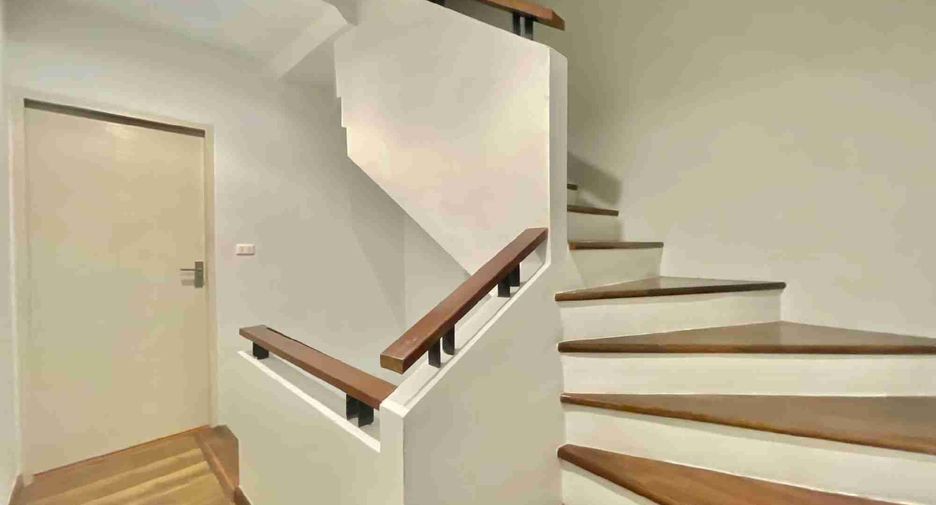 For rent 4 bedrooms house in South Pattaya, Pattaya