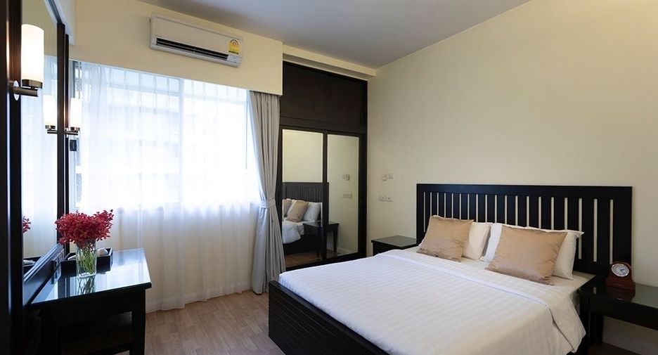 Wohnung zur Miete mit Studio in Khlong Toei, Bangkok