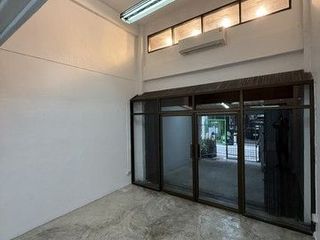出租 4 卧室 商业空间 在 Yan Nawa, 曼谷