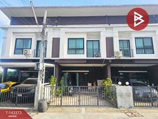 Casa adosada en venta de 3 habitaciones en Bang Phli, Samut Prakan