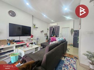 Casa adosada en venta de 3 habitaciones en Bang Phli, Samut Prakan