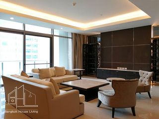 À louer 3 chambres condo à Watthana, Bangkok