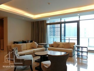À louer 3 chambres condo à Watthana, Bangkok