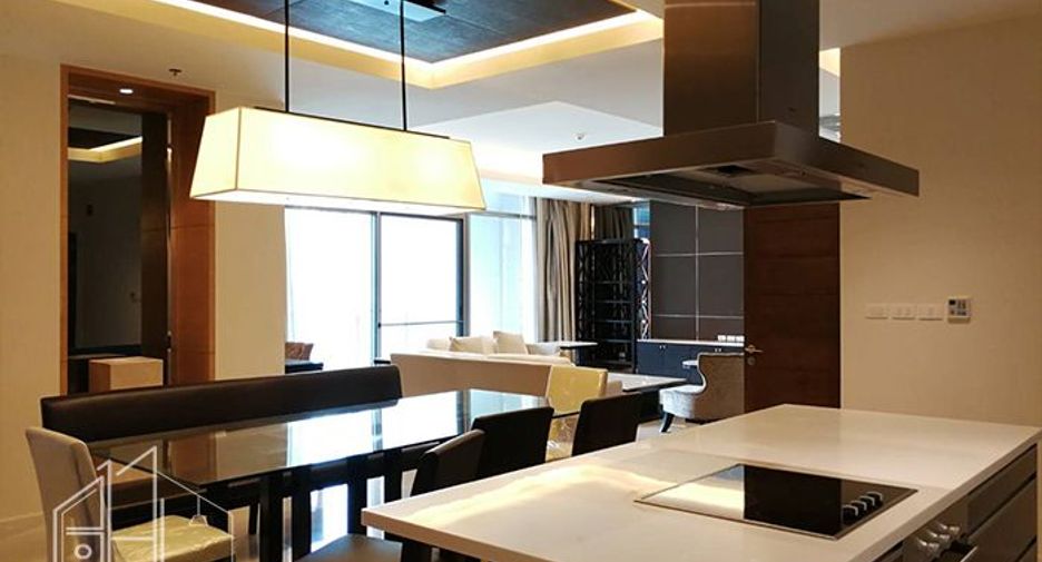 For rent 3 ベッドルーム condo in Watthana, Bangkok