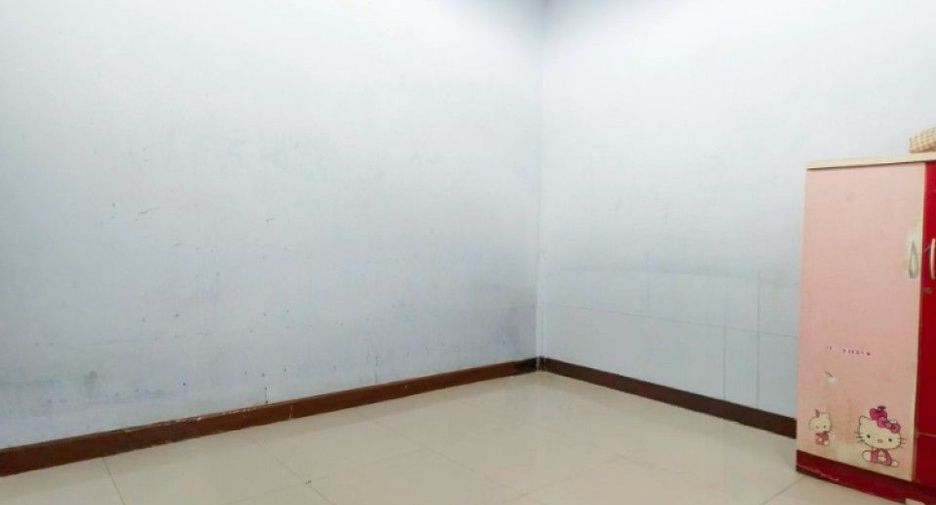 For sale 2 bedrooms townhouse in Mueang Samut Sakhon, Samut Sakhon