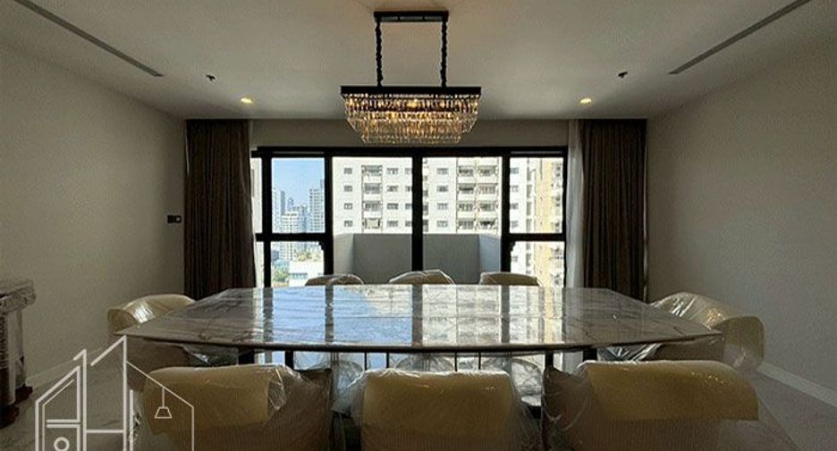 À louer 3 chambres condo à Khlong Toei, Bangkok