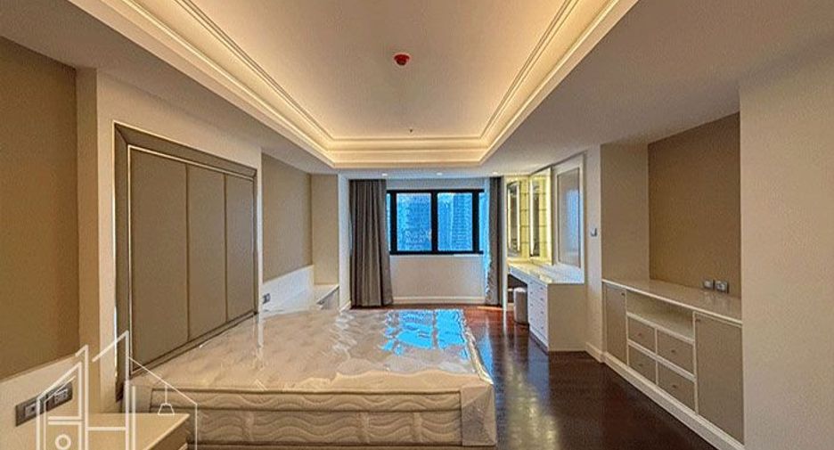 À louer 3 chambres condo à Khlong Toei, Bangkok