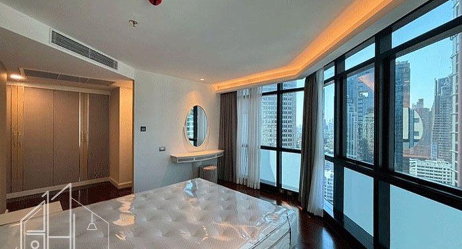 À louer 3 chambres condo à Khlong Toei, Bangkok